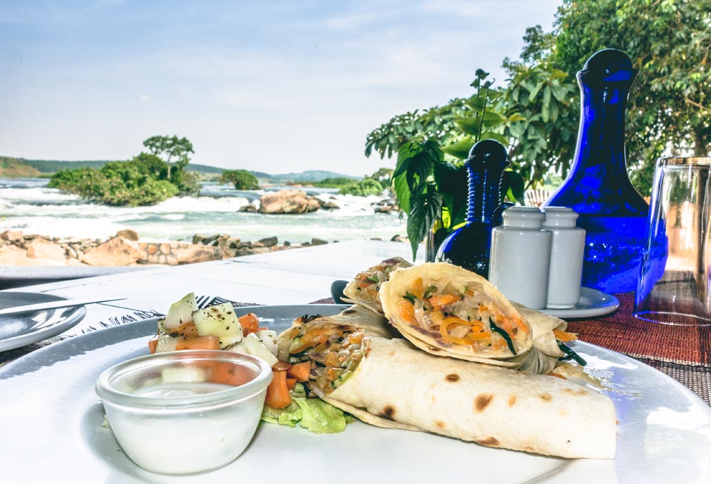 Al Fresco Lunch On The Nile