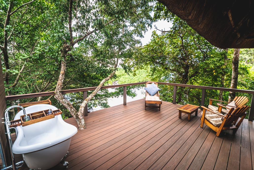 Outdoor Bathtubs at Lemala